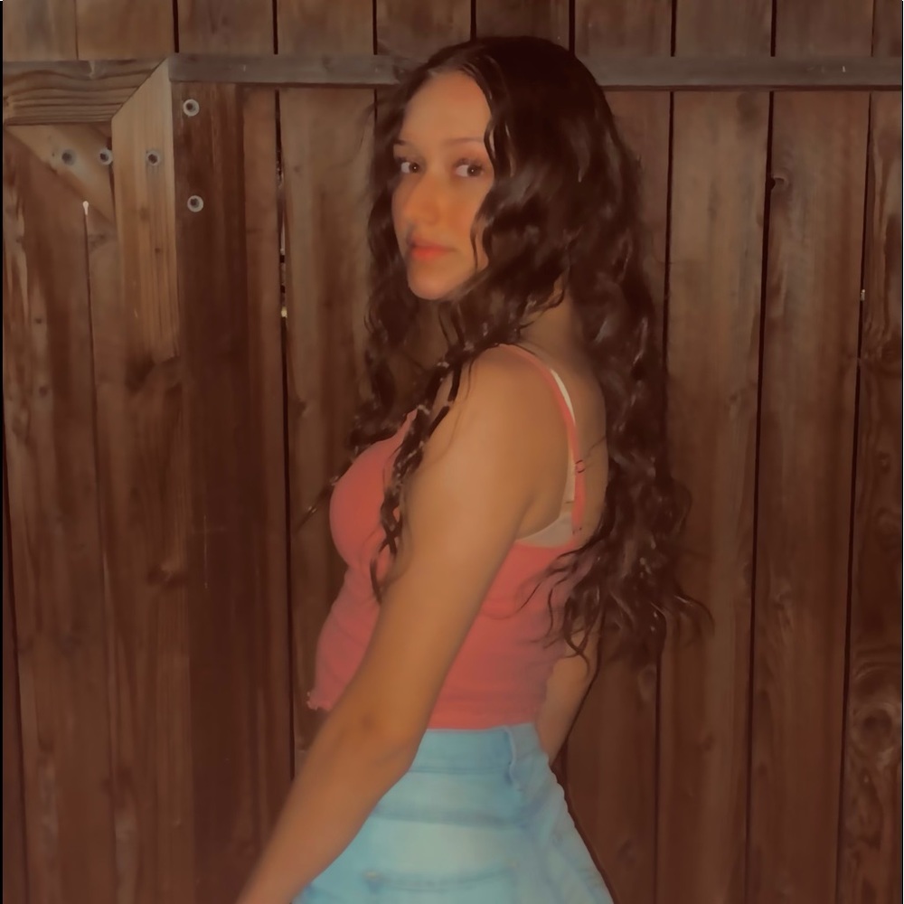 Meet your Posher, Jasmine